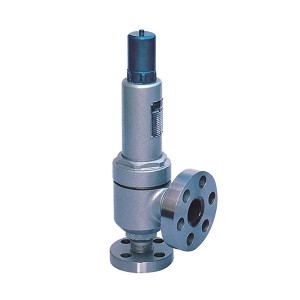 Closed spring loaded low lift type high pressure safety valve